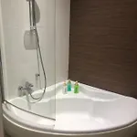In A Shared With Private Bathroom Close To The Airport Hal Ghaxiak